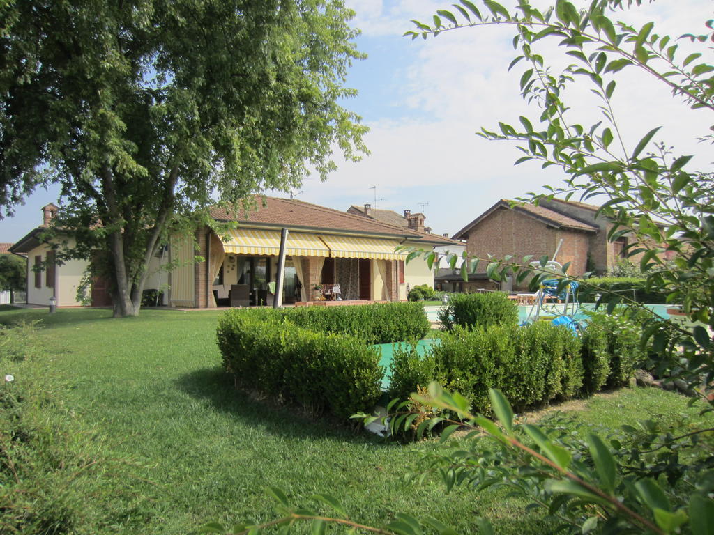Marinella B&B Cornale Exteriér fotografie