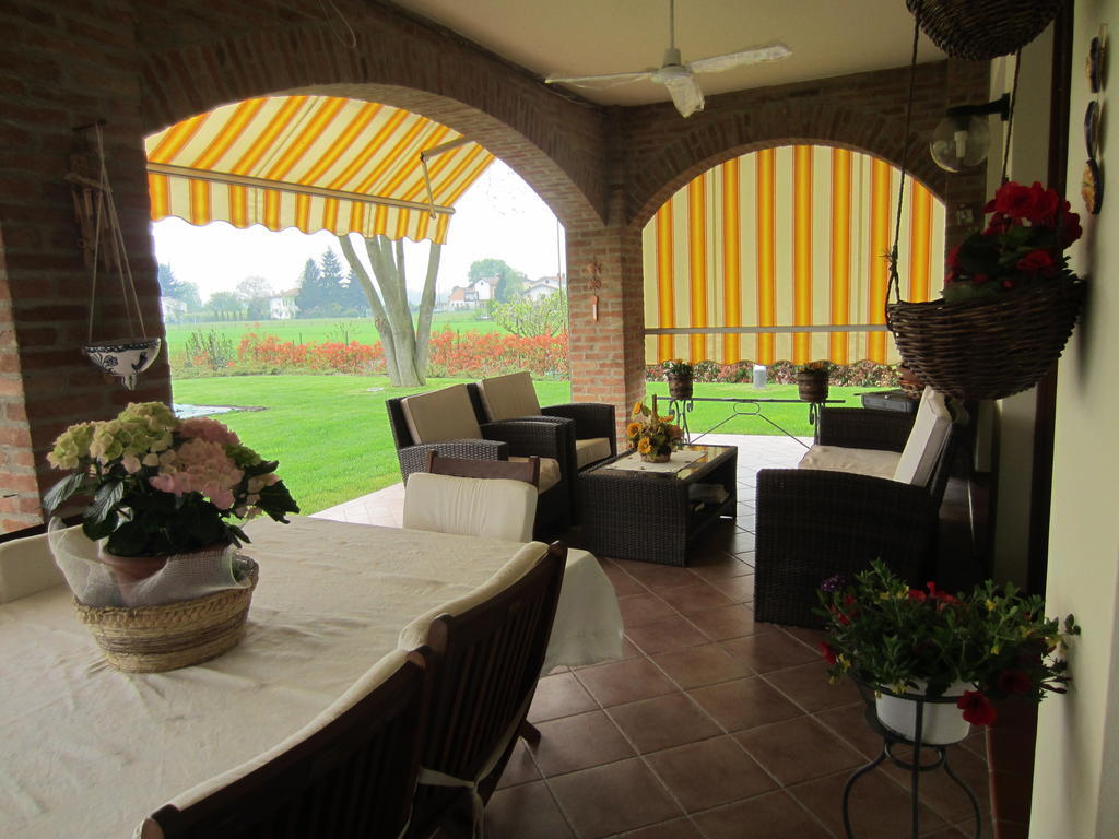 Marinella B&B Cornale Exteriér fotografie