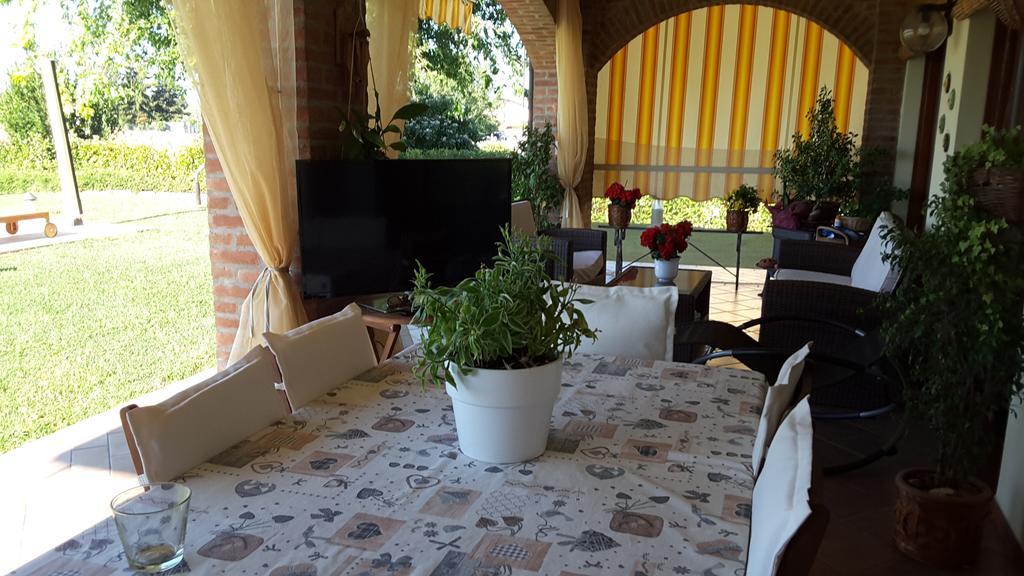 Marinella B&B Cornale Exteriér fotografie