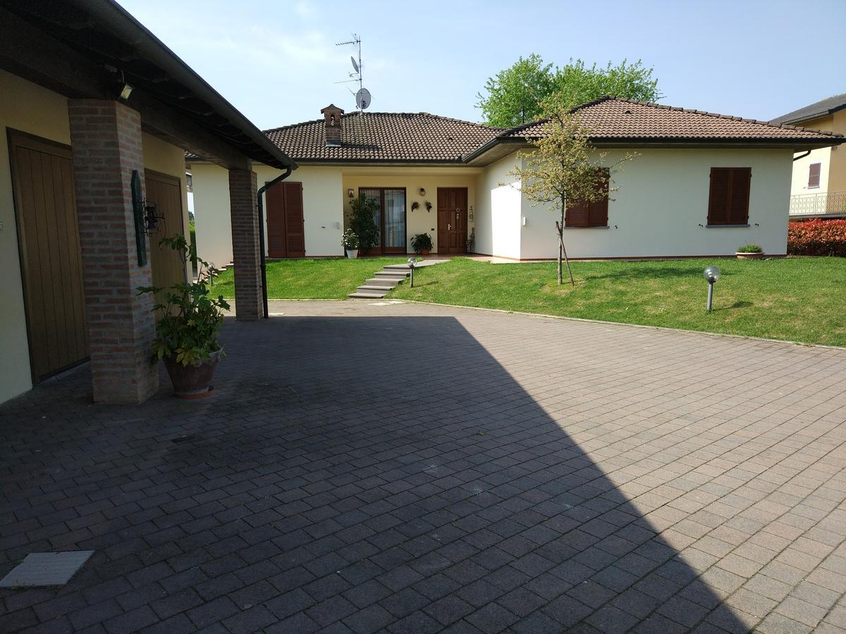 Marinella B&B Cornale Exteriér fotografie